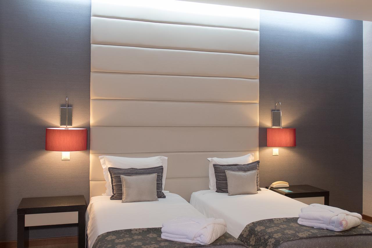 Standard Double or Twin Room,695985735:JPEG